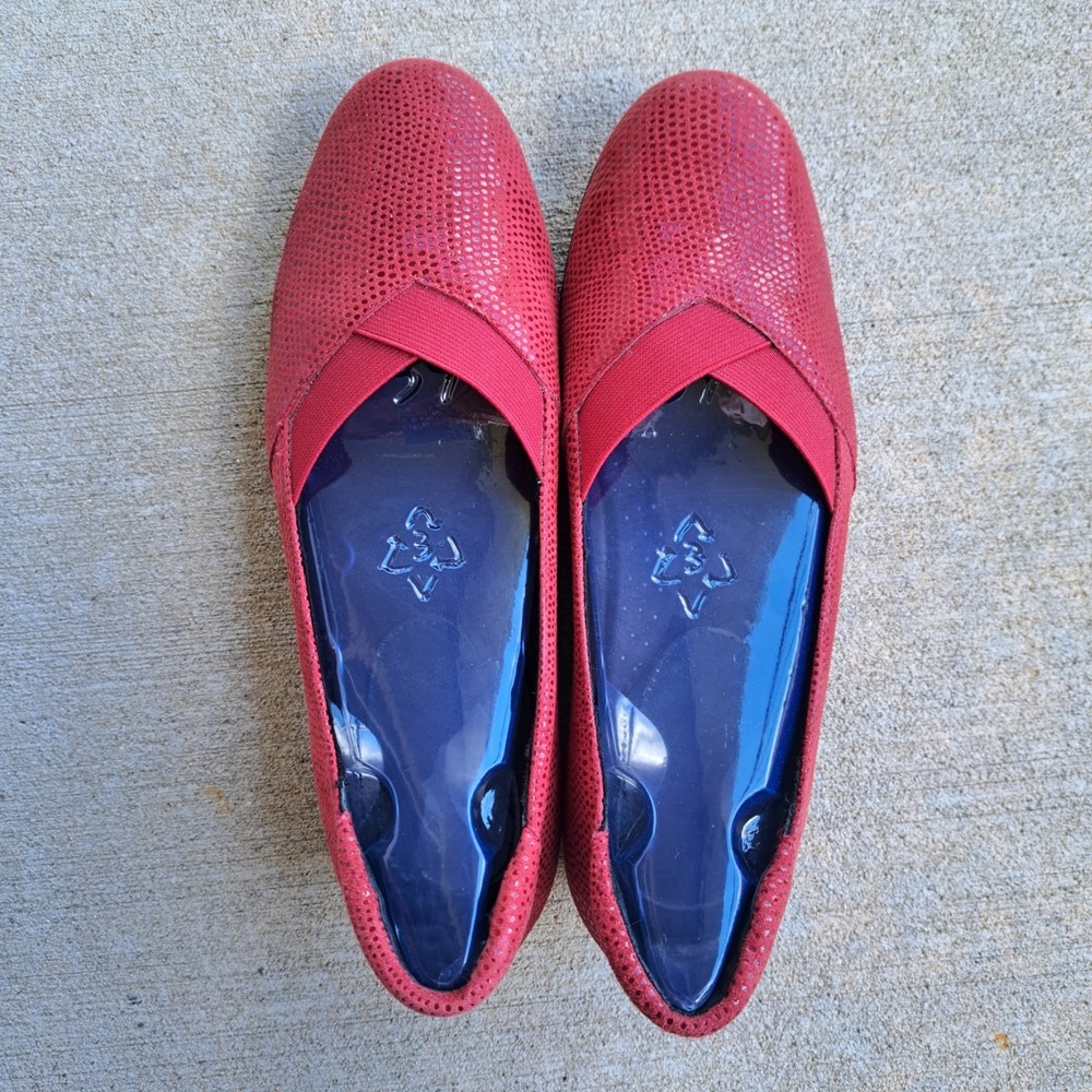 VANELI WOMEN'S SLIP-ON SHOES ADELLA RED EPRINT Leather Suede Comfortable Flat 9M